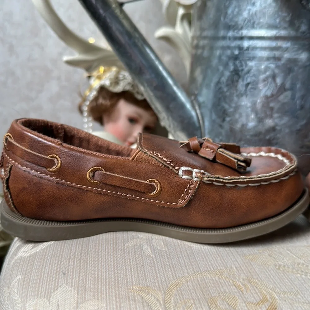 CARTERS YOUNG BOYS LEATHER LOAFERS SIZE 10 - Picture 5 of 11